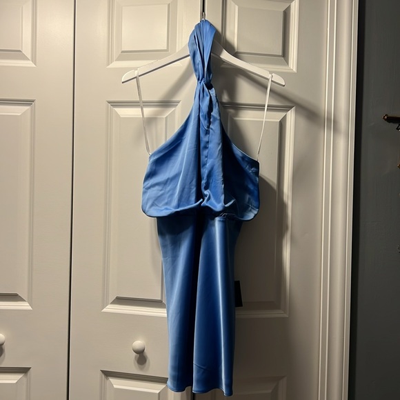 Lulu blue satin halter dress - Picture 2 of 9